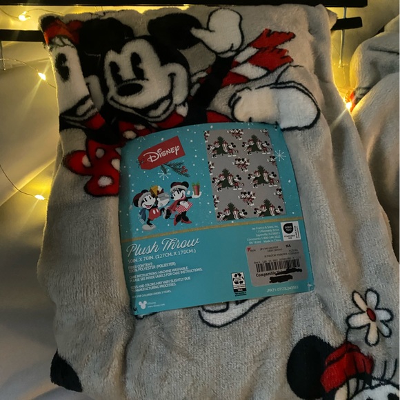 Disneys Christmas Mickey & Minnie 🥰🎄 - Picture 4 of 8